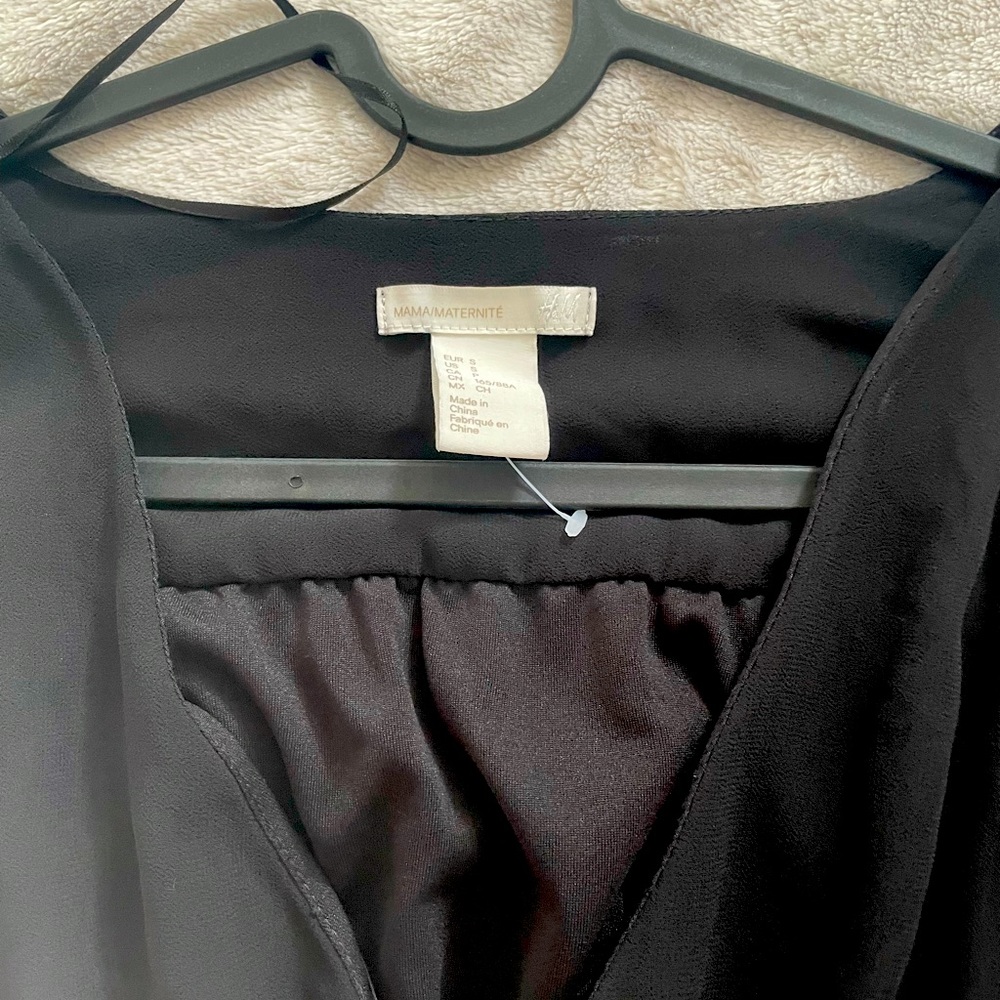 Small maternity dress from H&M. Brand new. No tags. Never used. Just try on.